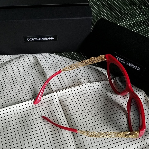 Dolce& Gabanna Sunglasses - Picture 6 of 15